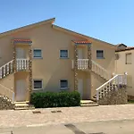 2 Bedroom Awesome In