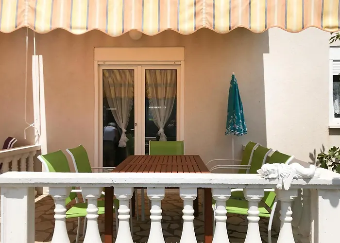 Apartman 2 Bedroom Awesome In